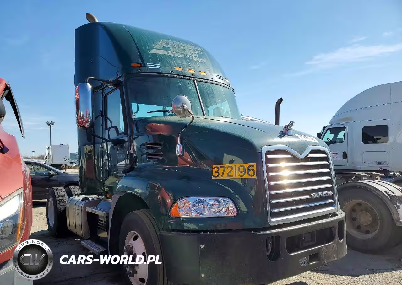 2018 Mack Cxu613 Semi Truck