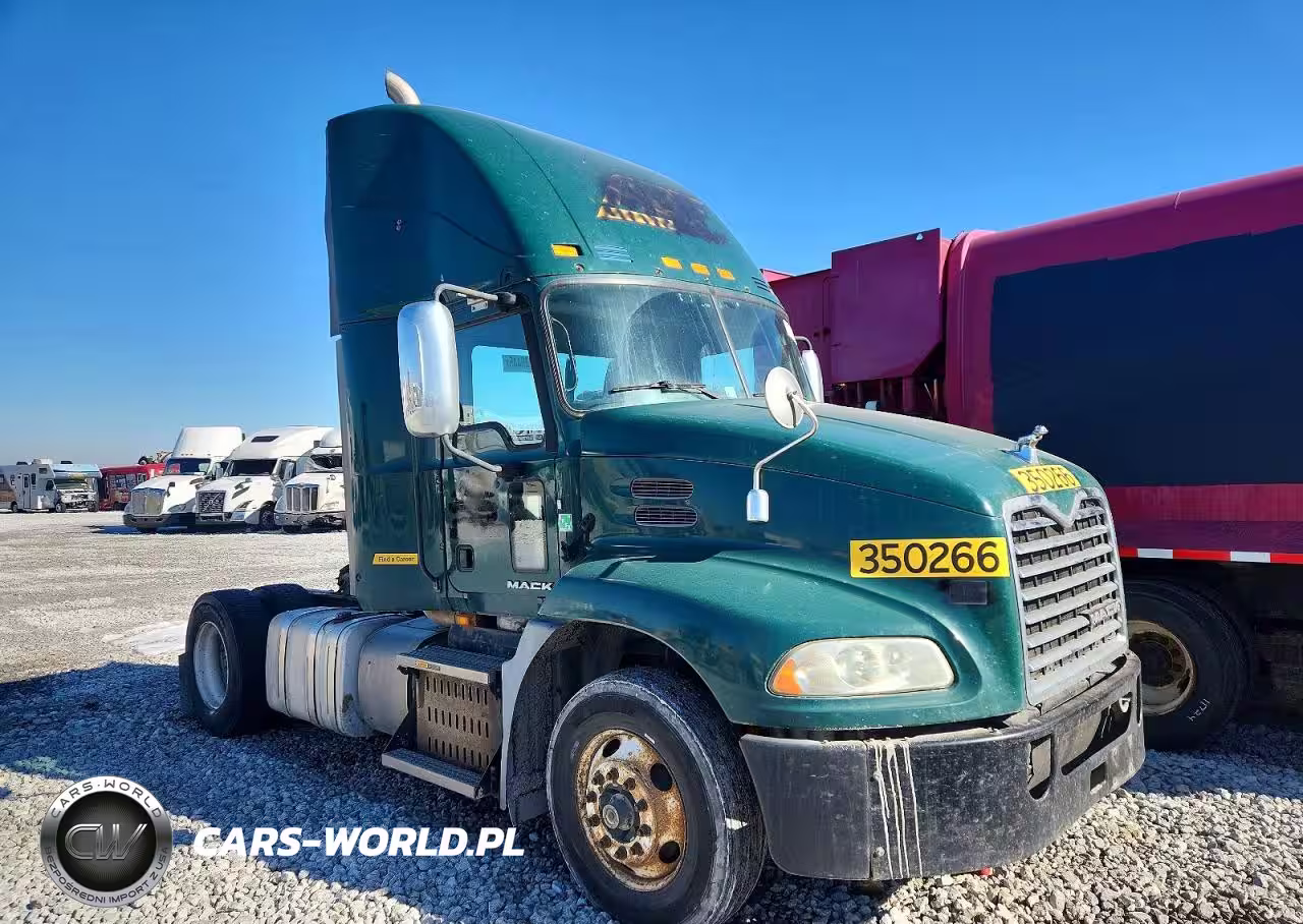 2016 Mack Cxu613 Semi Truck