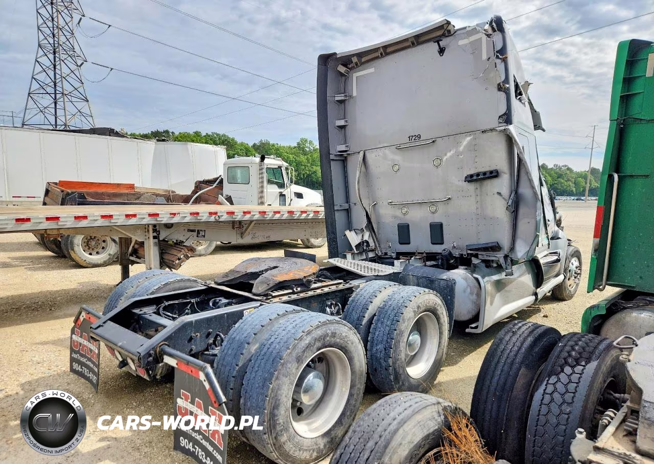 2020 Kenworth T680 Semi Truck VIN:1XKYD49X5LJ340729 - 4