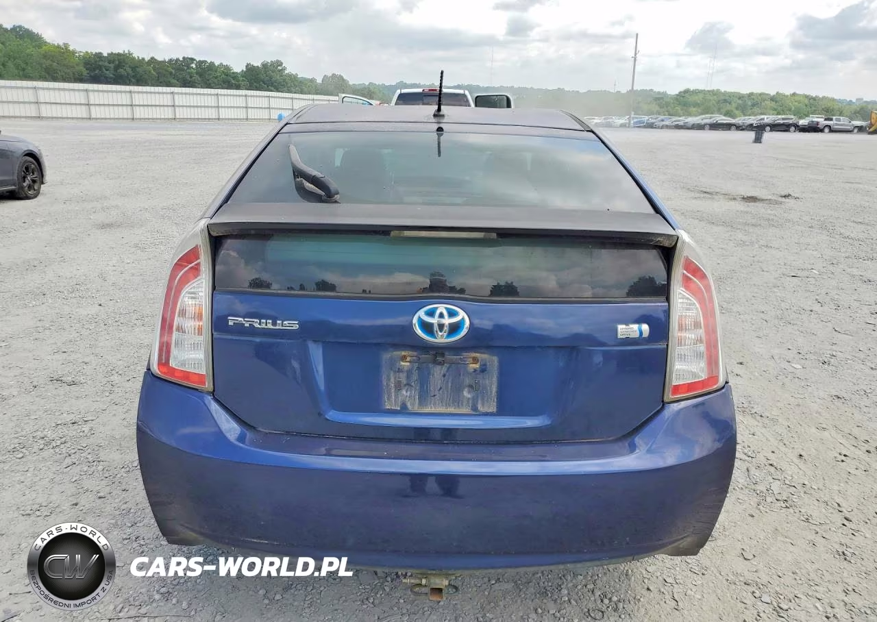 2013 Toyota Prius Two VIN:JTDKN3DU0D1729494 - 6