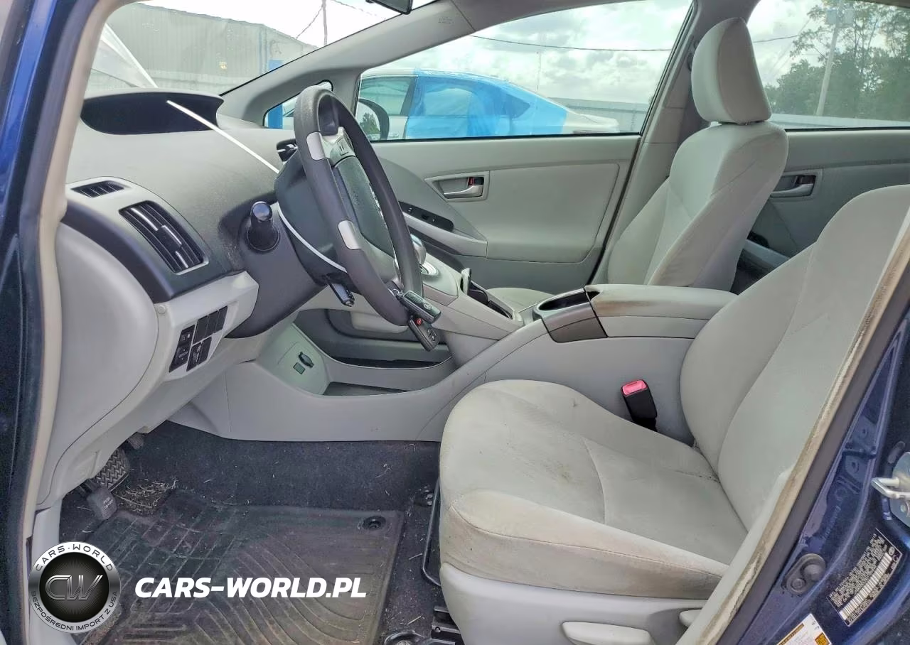 2013 Toyota Prius Two VIN:JTDKN3DU0D1729494 - 7