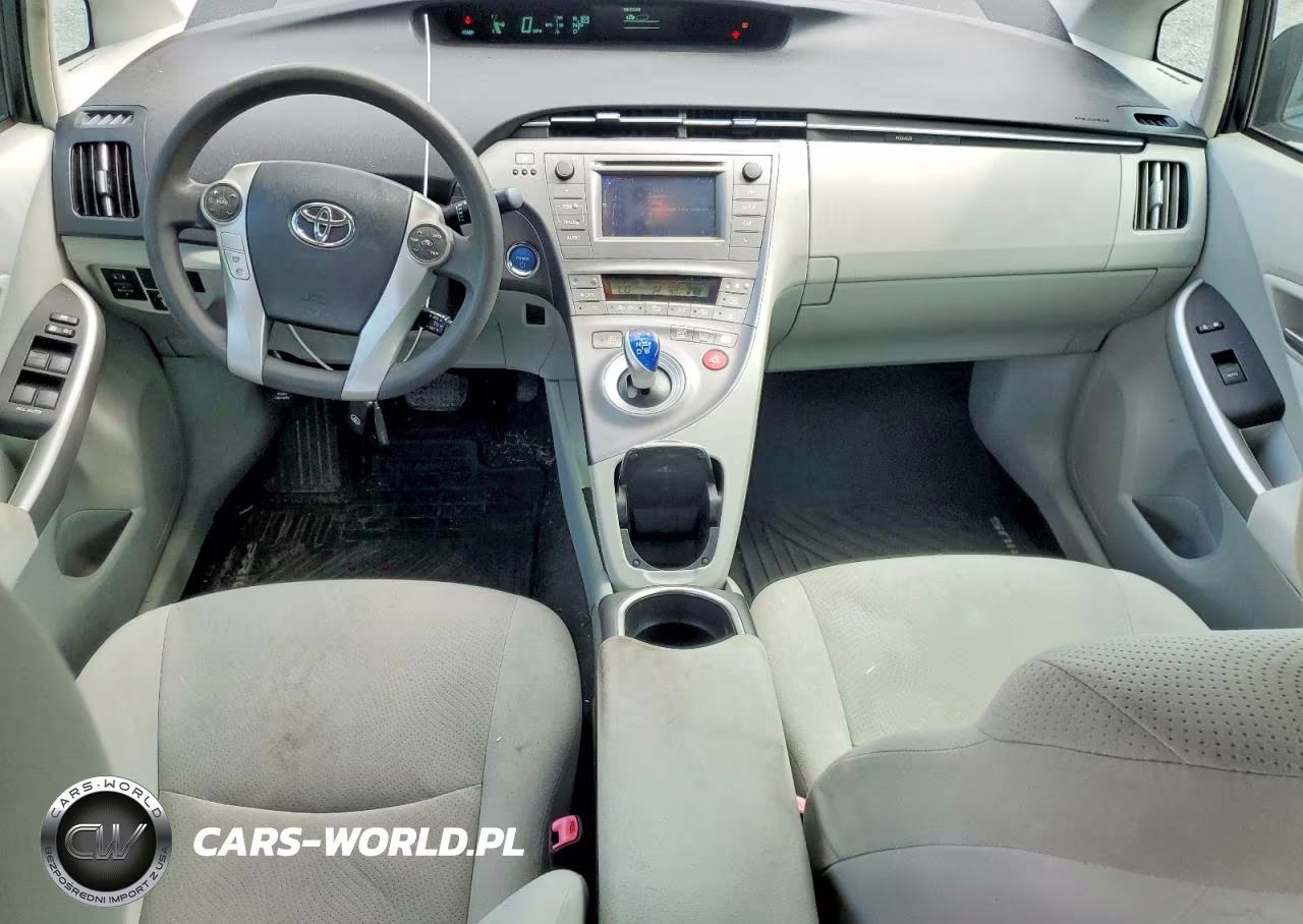 2013 Toyota Prius Two VIN:JTDKN3DU0D1729494 - 8