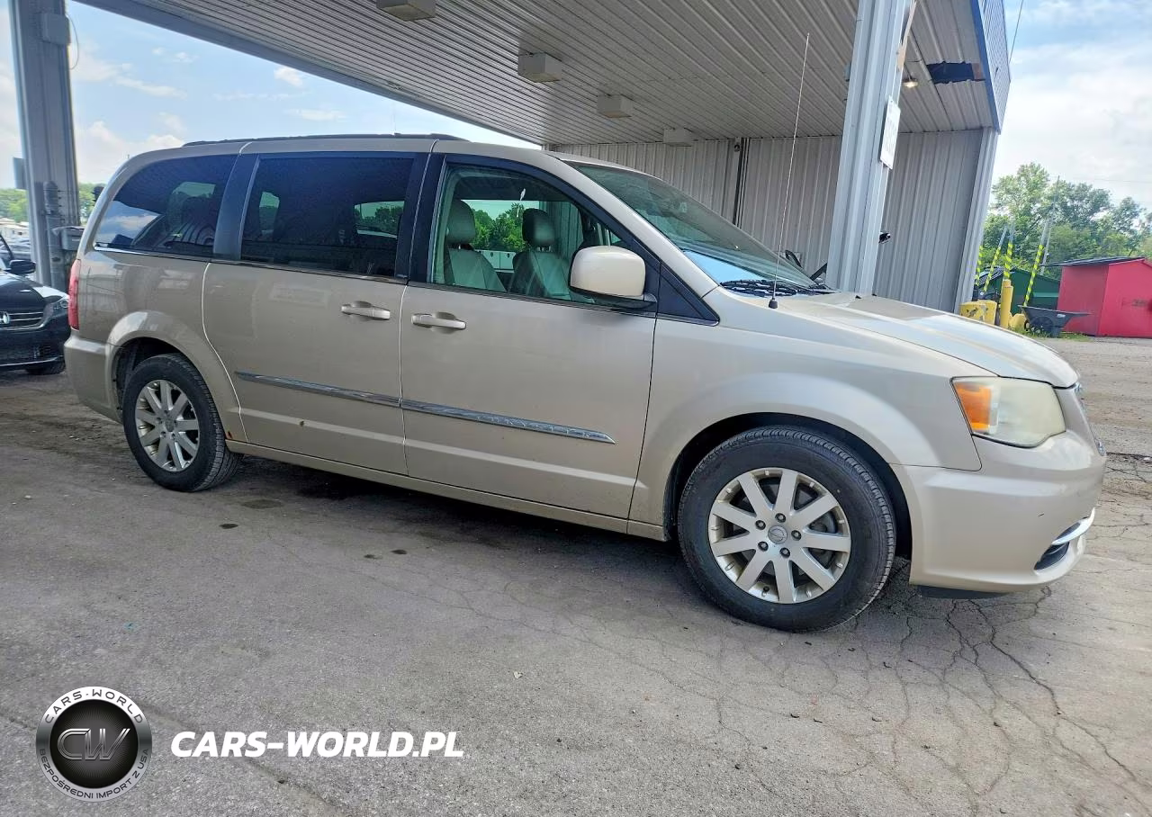2013 Chrysler Town & Country Touring VIN:2C4RC1BG5DR708691 - 4