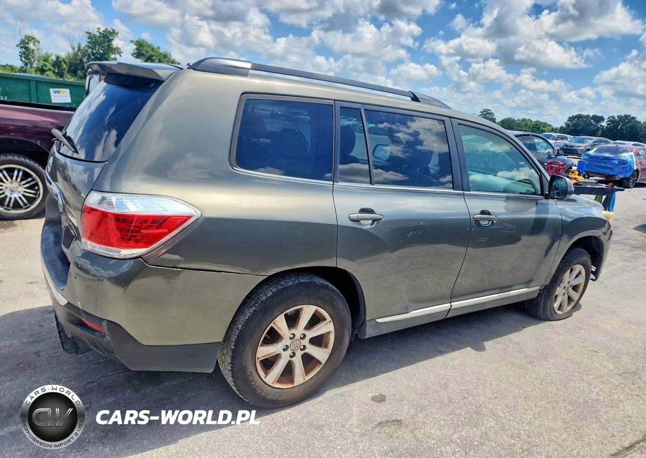 2011 Toyota Highlander Base VIN:5TDZK3EH5BS034095 - 3