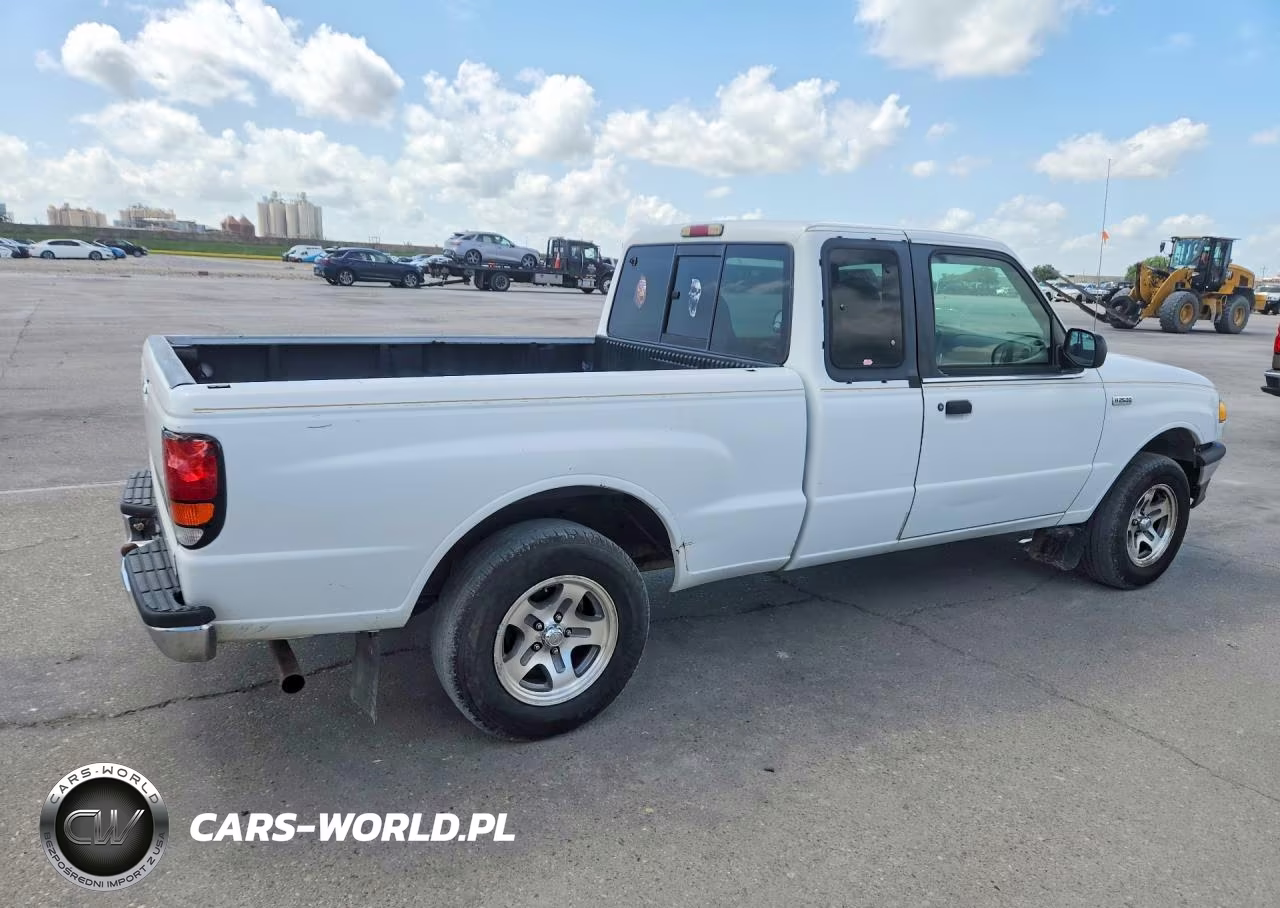1999 Mazda B2500 Cab Plus VIN:4F4YR16C0XTM40185 - 3