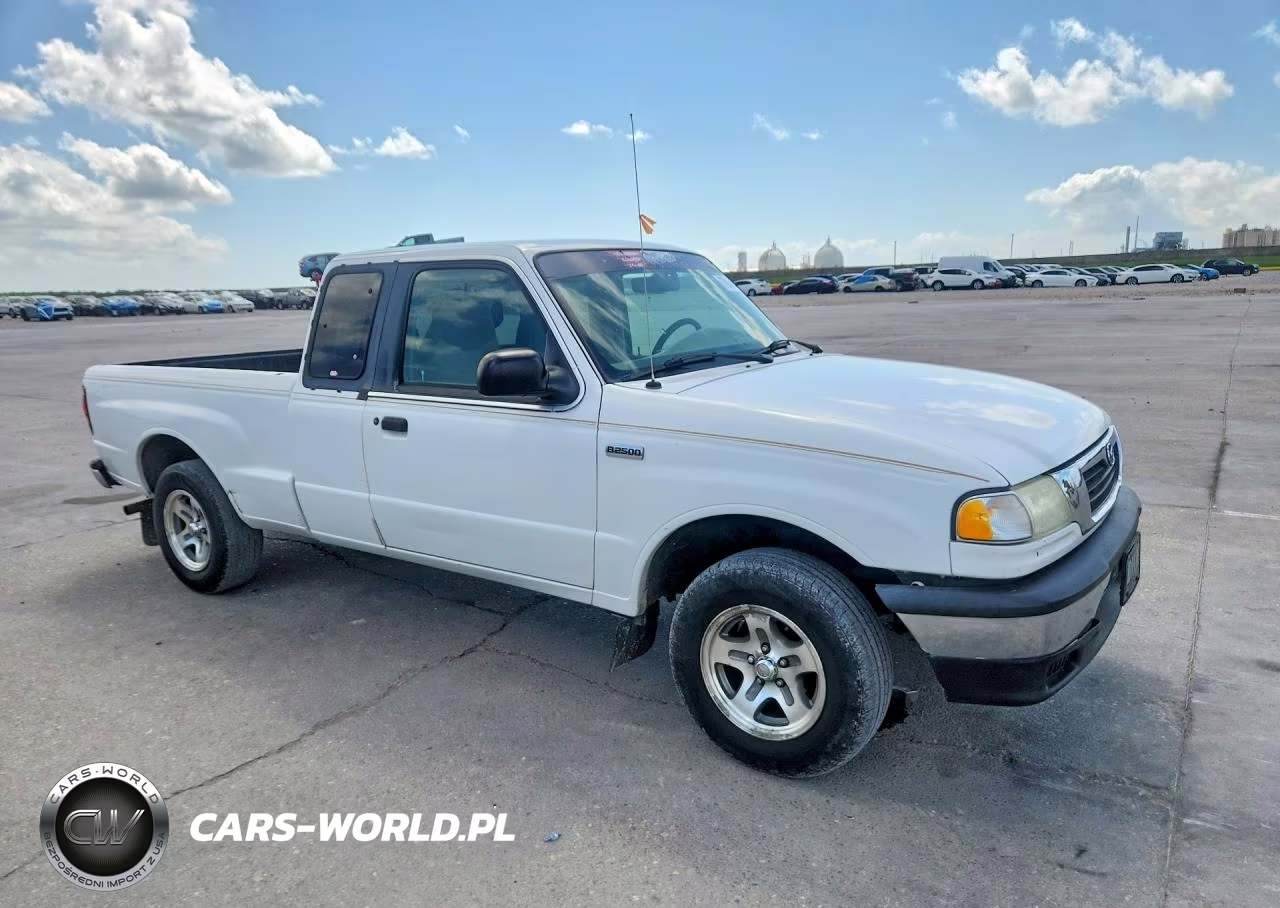 1999 Mazda B2500 Cab Plus VIN:4F4YR16C0XTM40185 - 4