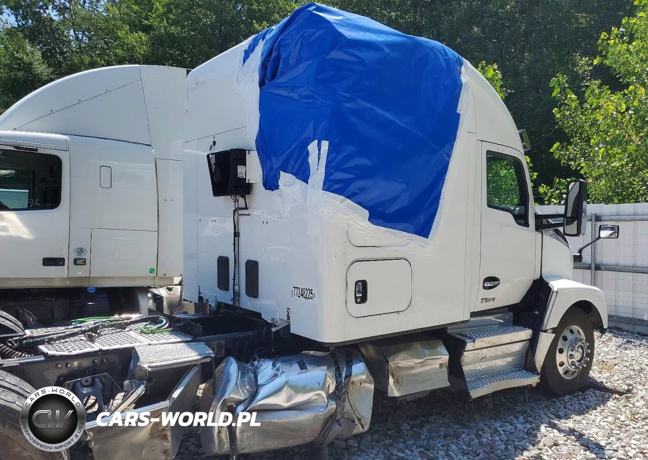 2023 Kenworth T680 Semi Truck VIN:1XKYD49X0PJ255156 - 14