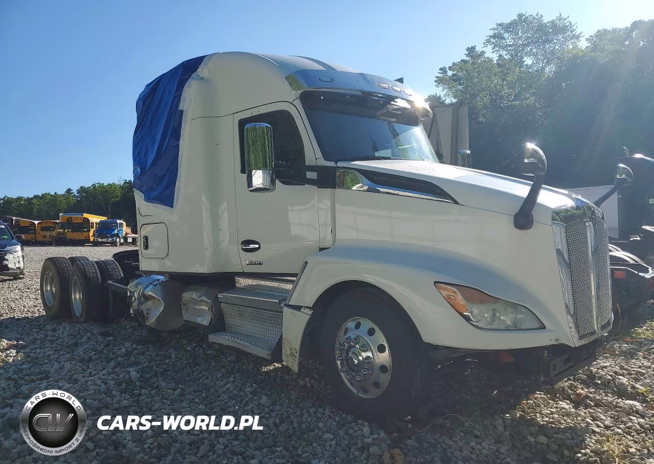 2023 Kenworth T680 Semi Truck VIN:1XKYD49X0PJ255156 - 4