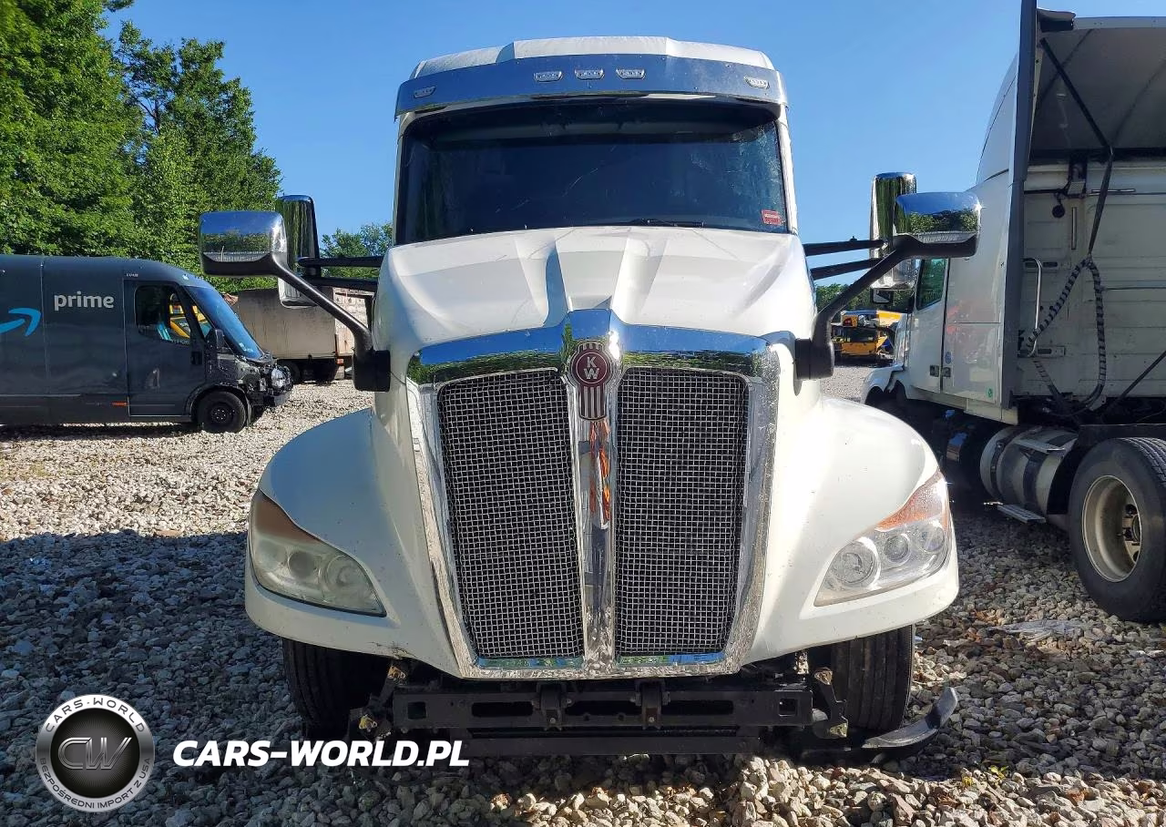 2023 Kenworth T680 Semi Truck VIN:1XKYD49X0PJ255156 - 5
