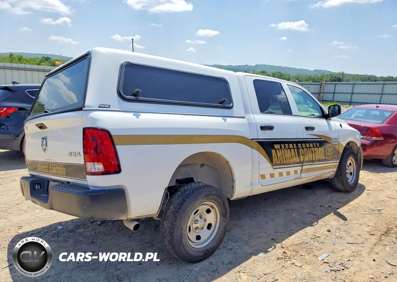 2021 Ram 1500 Classic Tradesman VIN:1C6RR7KG6MS501279 - 3