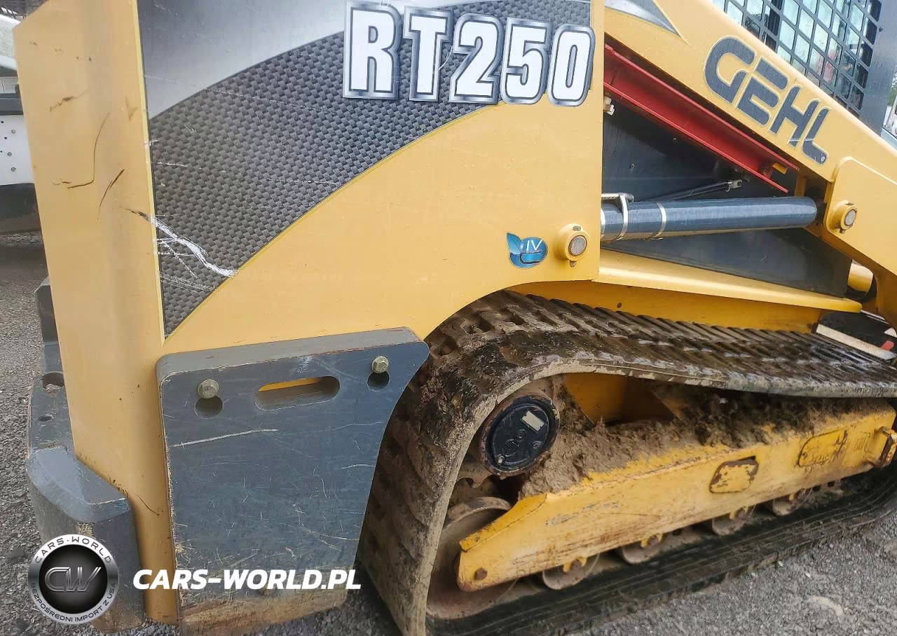 2015 Gehl Rt250 - Skid Steer Loader VIN:GHLRT250G00070426 - 6