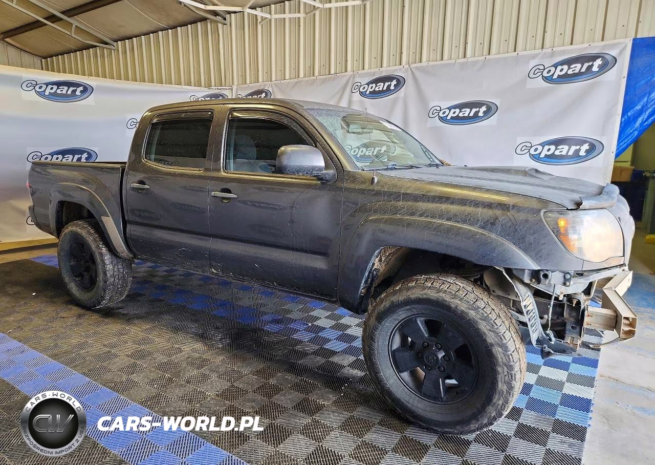 2011 Toyota Tacoma Double Cab VIN:3TMLU4EN8BM066275 - 4