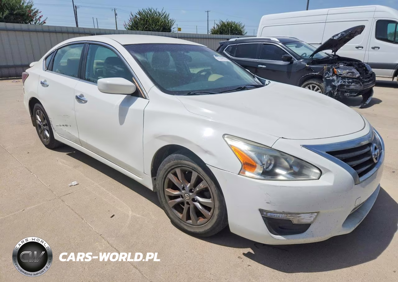 2015 Nissan Altima 2.5 S VIN:1N4AL3AP4FN905447 - 4