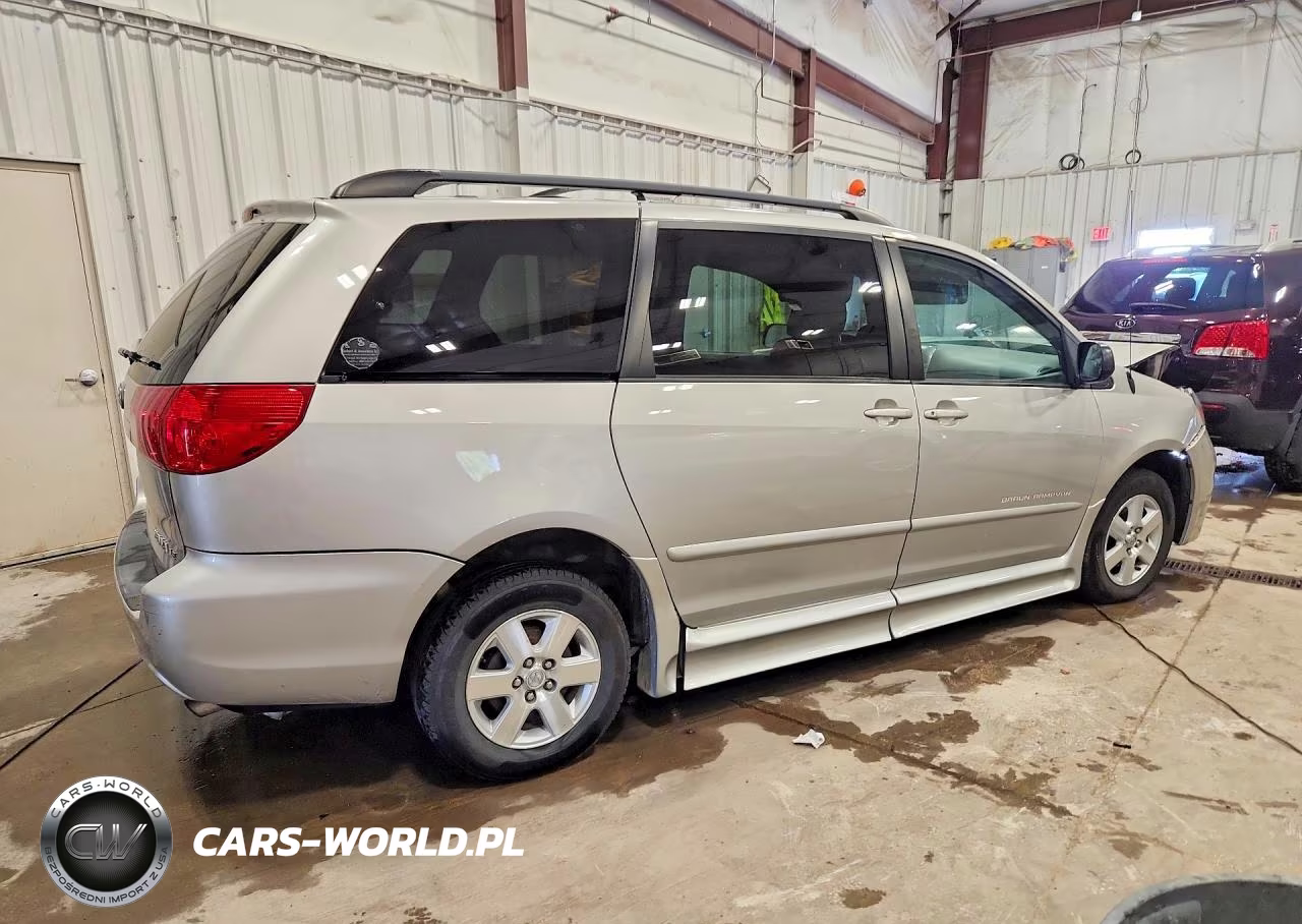 2007 Toyota Sienna Le 8-Passenger VIN:5TDZK23C87S030003 - 3