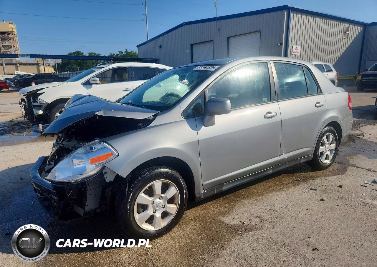 2011 Nissan Versa S