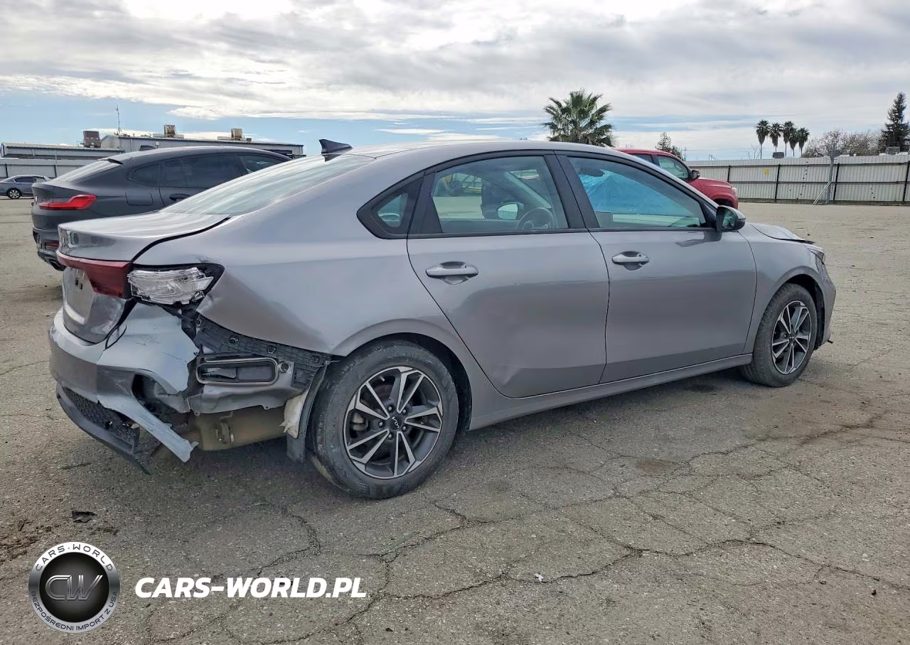 2023 Kia Forte Lx VIN:3KPF24AD5PE526560 - 3