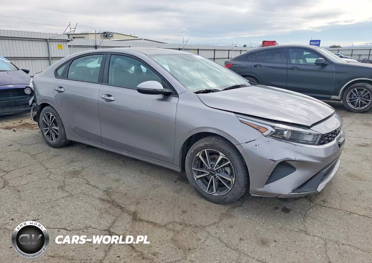 2023 Kia Forte Lx VIN:3KPF24AD5PE526560 - 4