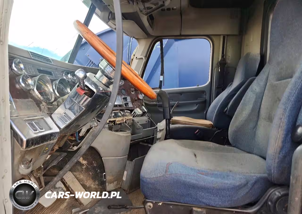 2000 Freightliner Conventional Truck Cab And Chassis VIN:1FUYSSEB5YLB74915 - 5