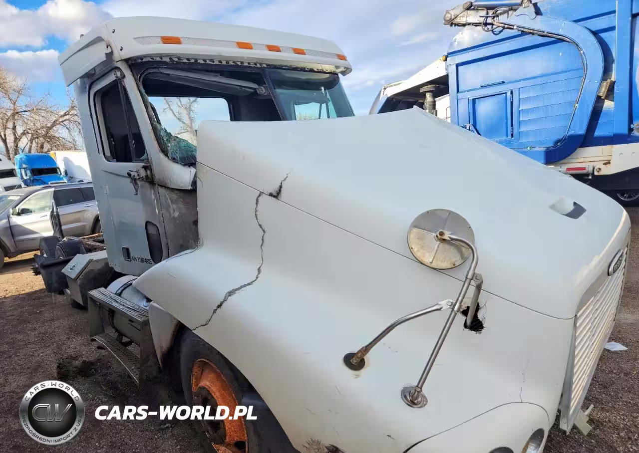 2000 Freightliner Conventional Truck Cab And Chassis VIN:1FUYSSEB5YLB74915 - 9