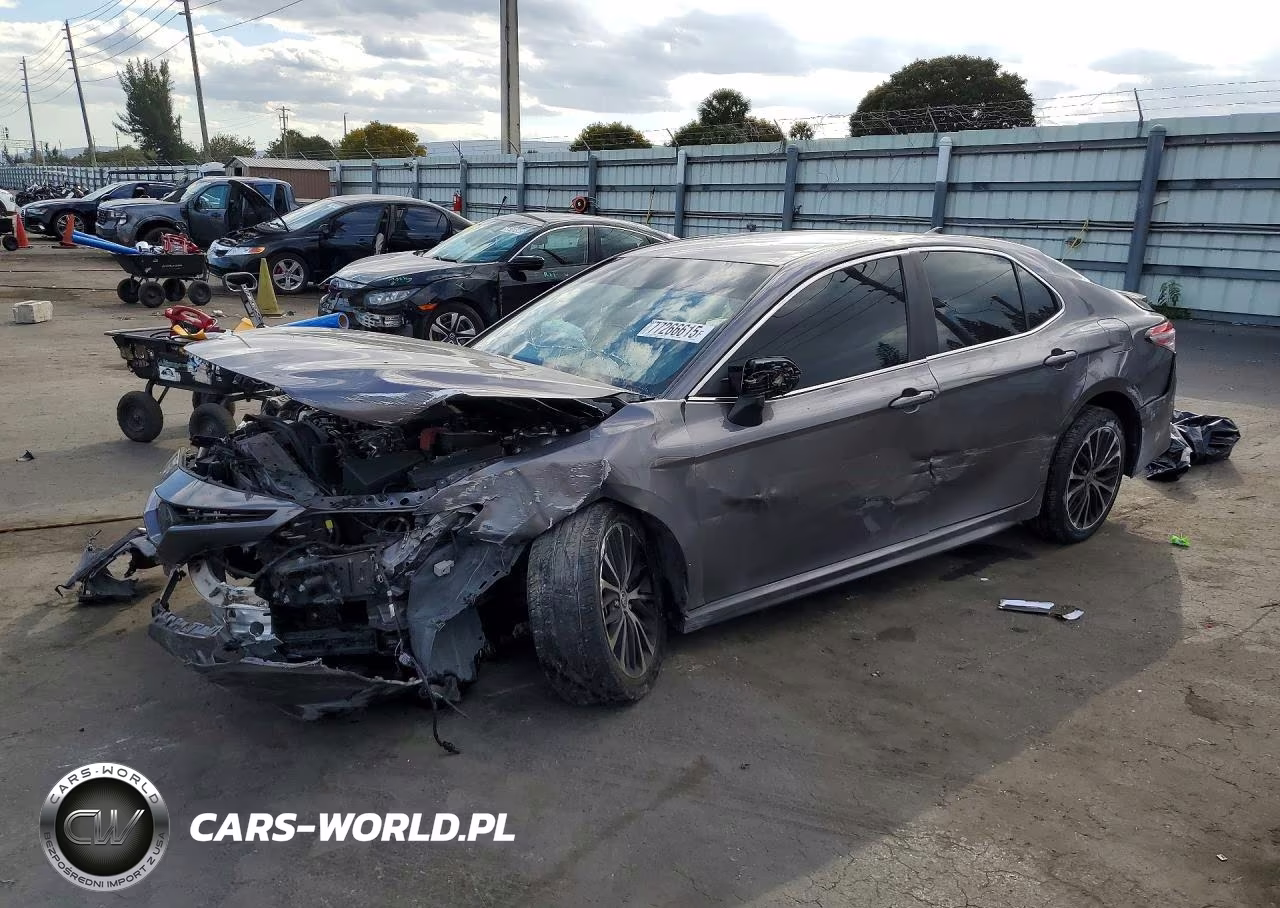 2020 Toyota Camry Se