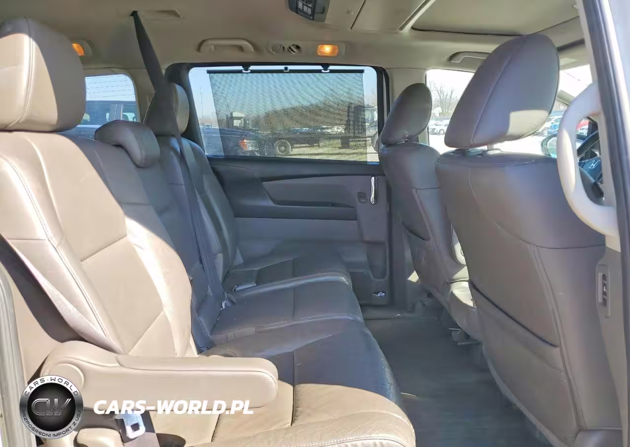 2016 Honda Odyssey Touring VIN:5FNRL5H97GB020613 - 11
