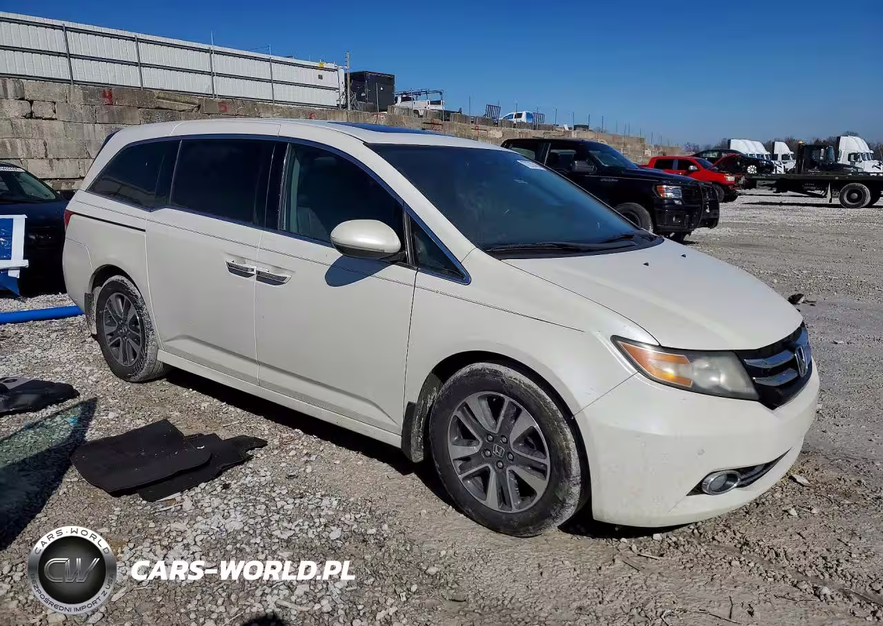 2016 Honda Odyssey Touring VIN:5FNRL5H97GB020613 - 4
