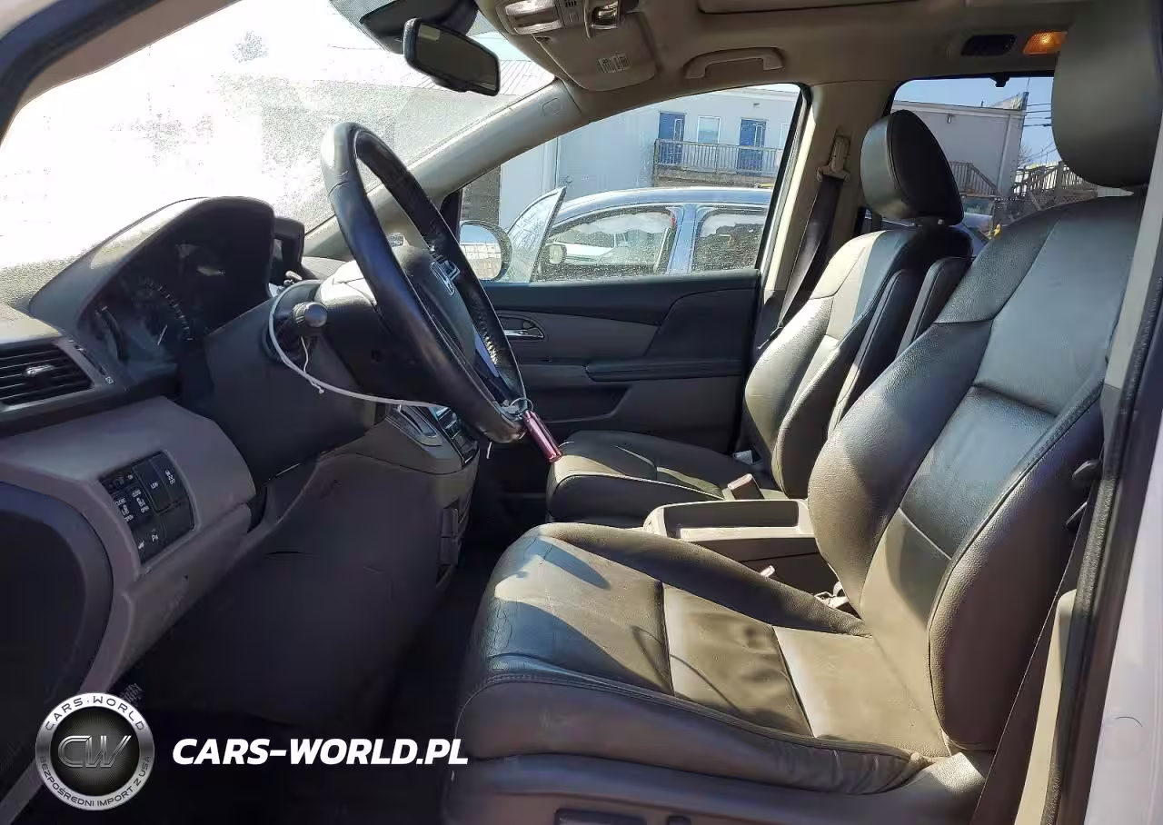2016 Honda Odyssey Touring VIN:5FNRL5H97GB020613 - 7