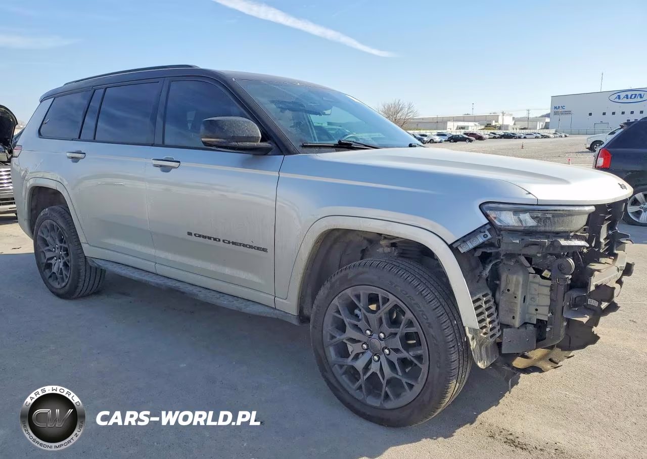 2023 Jeep Grand Cherokee L Summit VIN:1C4RJKEG9P8771462 - 4