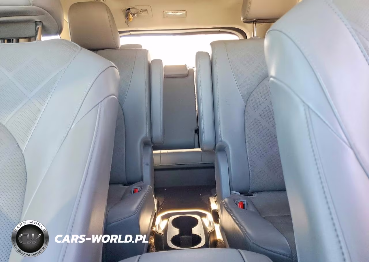 2022 Toyota Highlander Platinum VIN:5TDFZRBH8NS227836 - 10