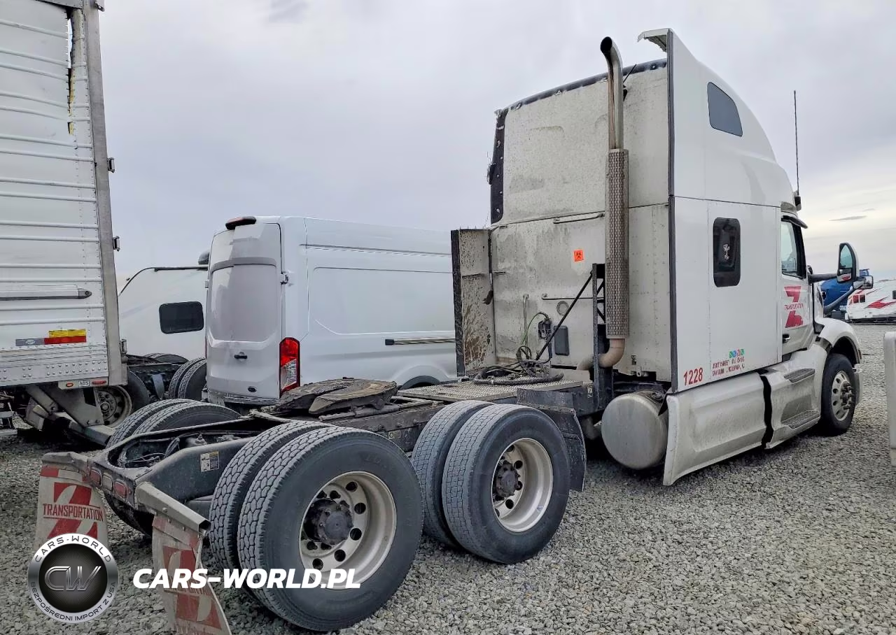 2023 Peterbilt 579 Semi Truck VIN:1XPBDP9X5PD886372 - 4