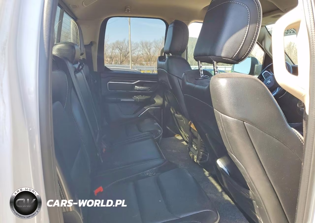 2020 Ram 1500 Laramie VIN:1C6SRFDT6LN307337 - 10