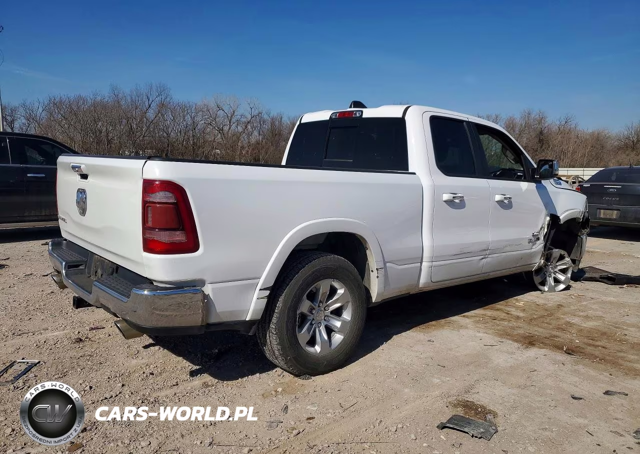 2020 Ram 1500 Laramie VIN:1C6SRFDT6LN307337 - 3