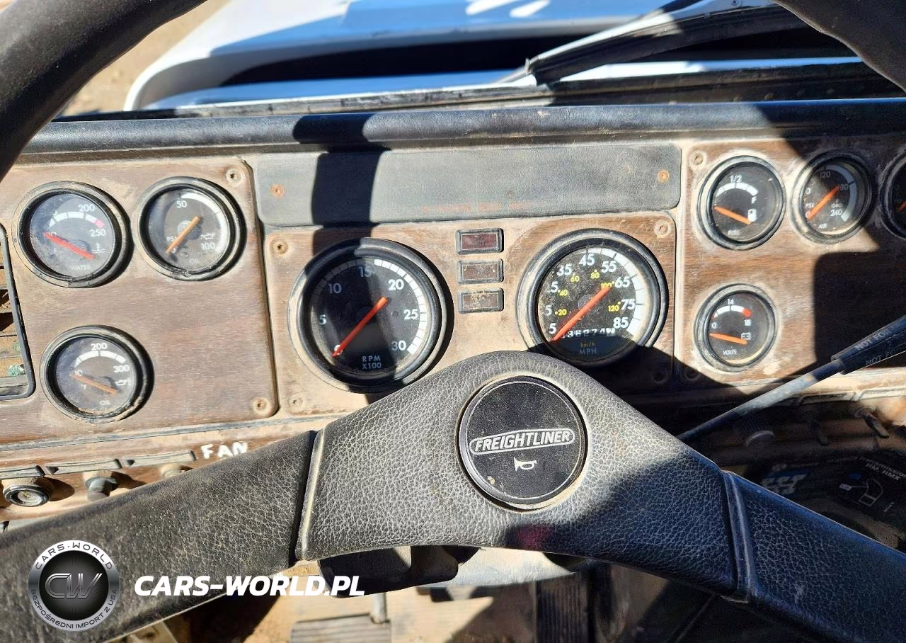 1995 Freightliner Convention Feed Delivery Truck VIN:1FUYDMCB5SH564946 - 8