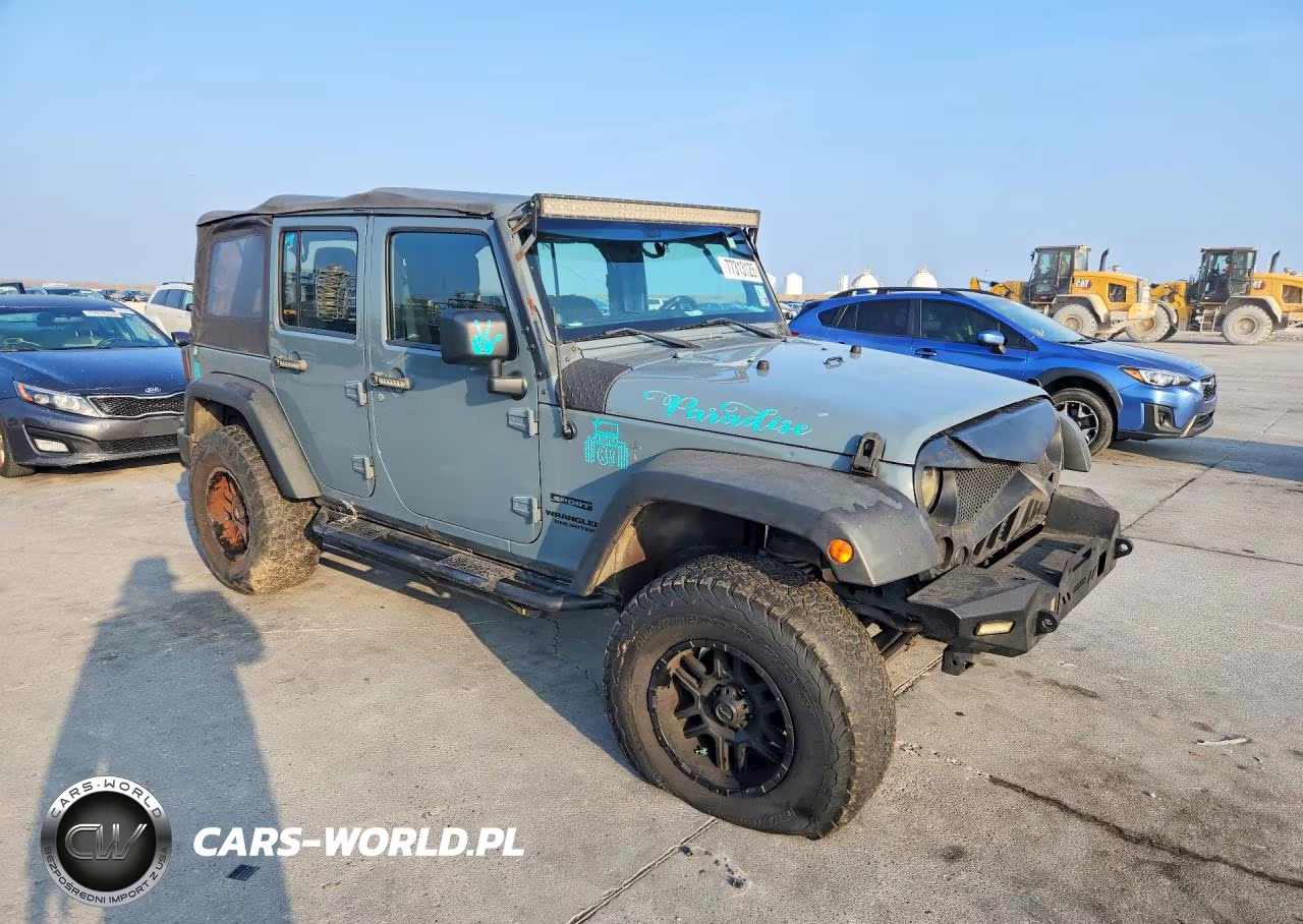 2014 Jeep Wrangler Unlimited Sport VIN:1C4BJWDG1EL107600 - 4