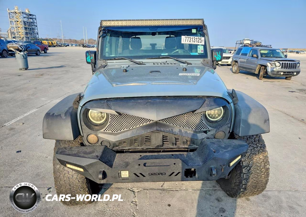 2014 Jeep Wrangler Unlimited Sport VIN:1C4BJWDG1EL107600 - 5