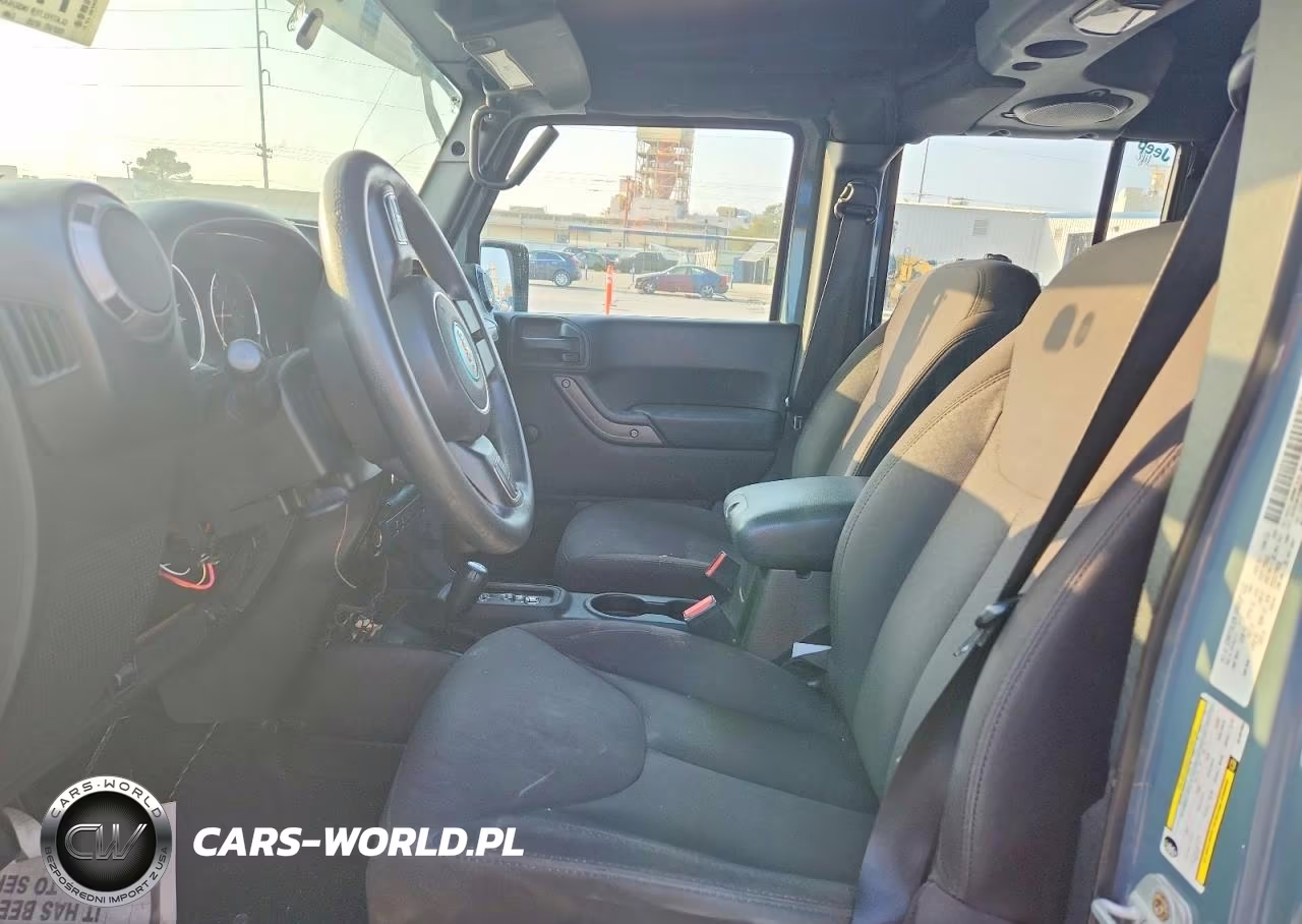 2014 Jeep Wrangler Unlimited Sport VIN:1C4BJWDG1EL107600 - 7