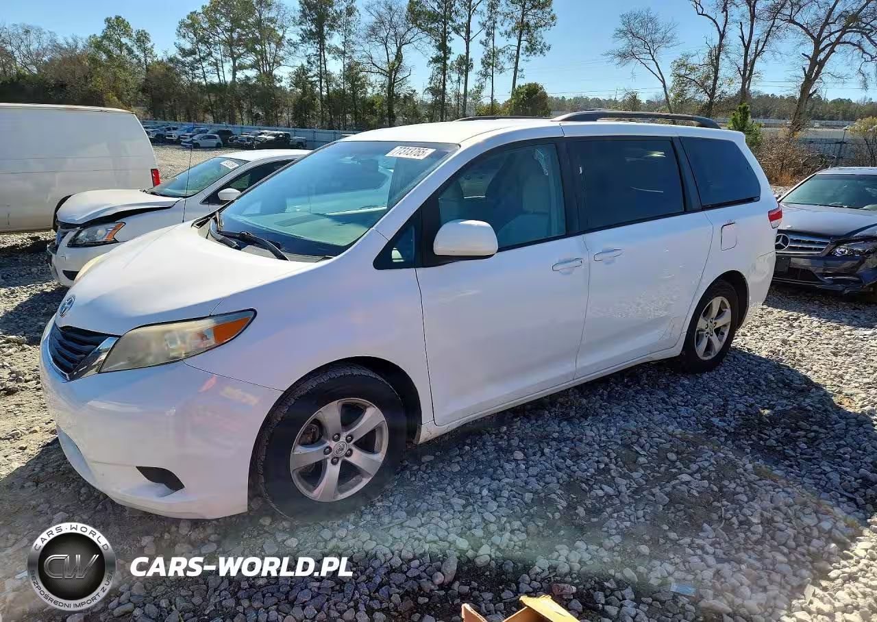 2011 Toyota Sienna Le
