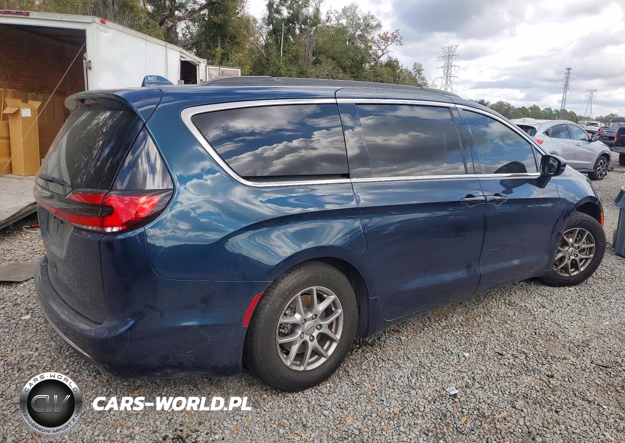 2021 Chrysler Pacifica Touring VIN:2C4RC1FG9MR598741 - 3