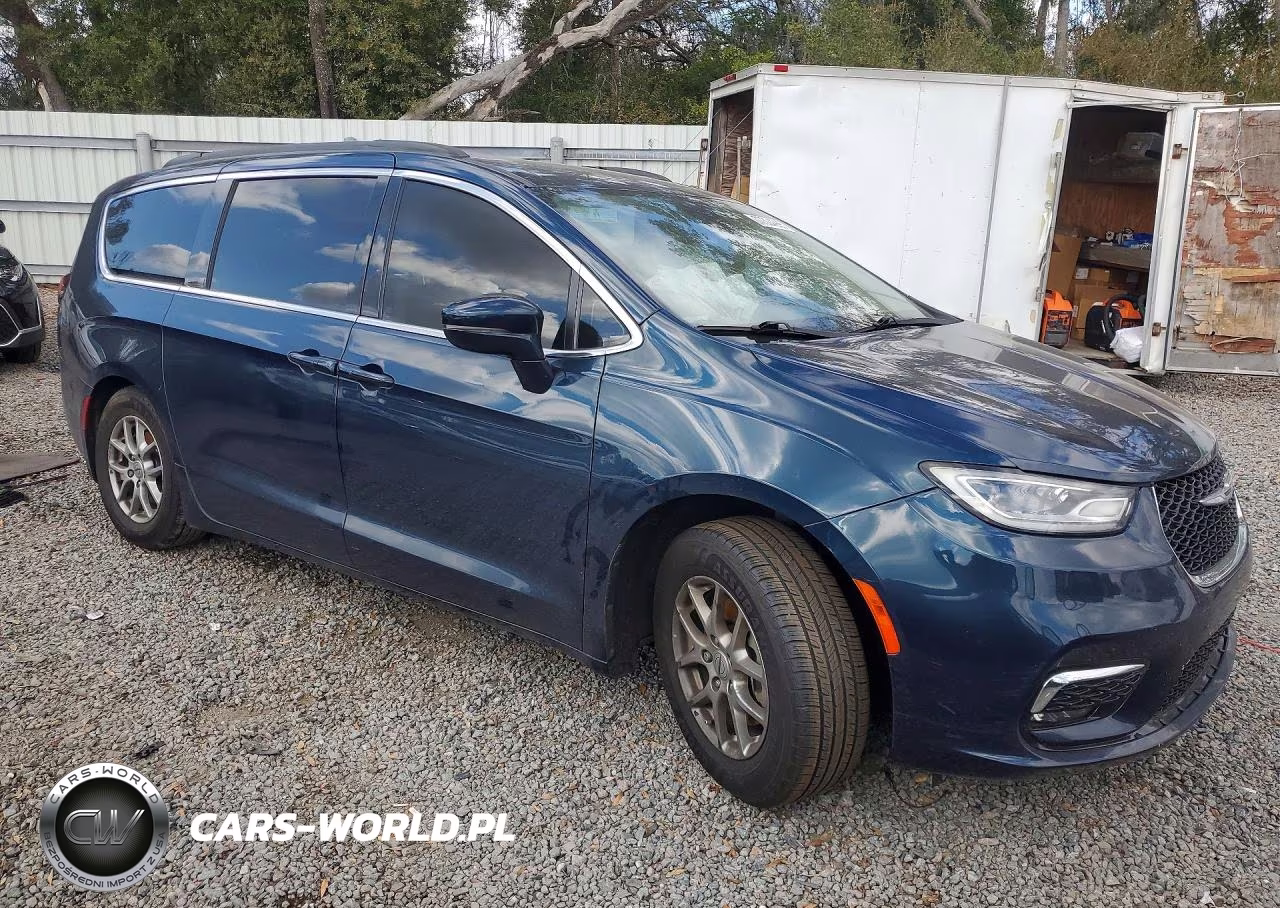 2021 Chrysler Pacifica Touring VIN:2C4RC1FG9MR598741 - 4