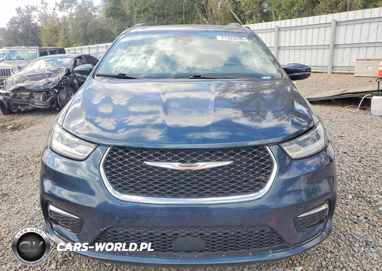 2021 Chrysler Pacifica Touring VIN:2C4RC1FG9MR598741 - 5