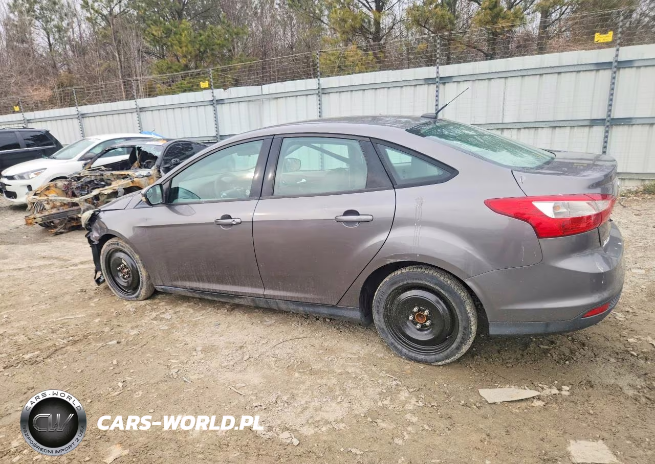 2014 Ford Focus Se VIN:1FADP3F26EL329529 - 2