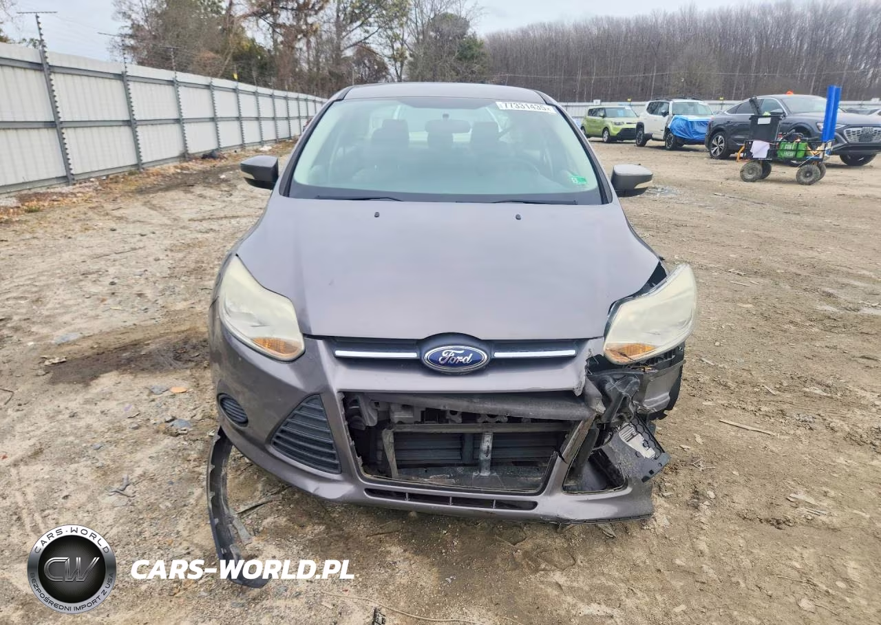 2014 Ford Focus Se VIN:1FADP3F26EL329529 - 5