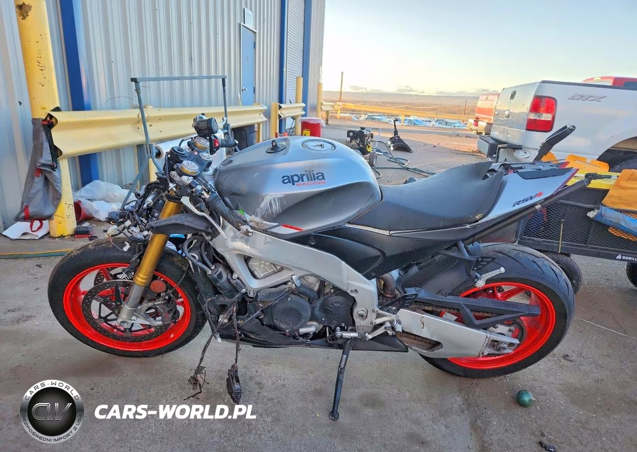 2024 Aprilia Rsv4 1100 VIN:ZD4KYUA0XRS001055 - 3