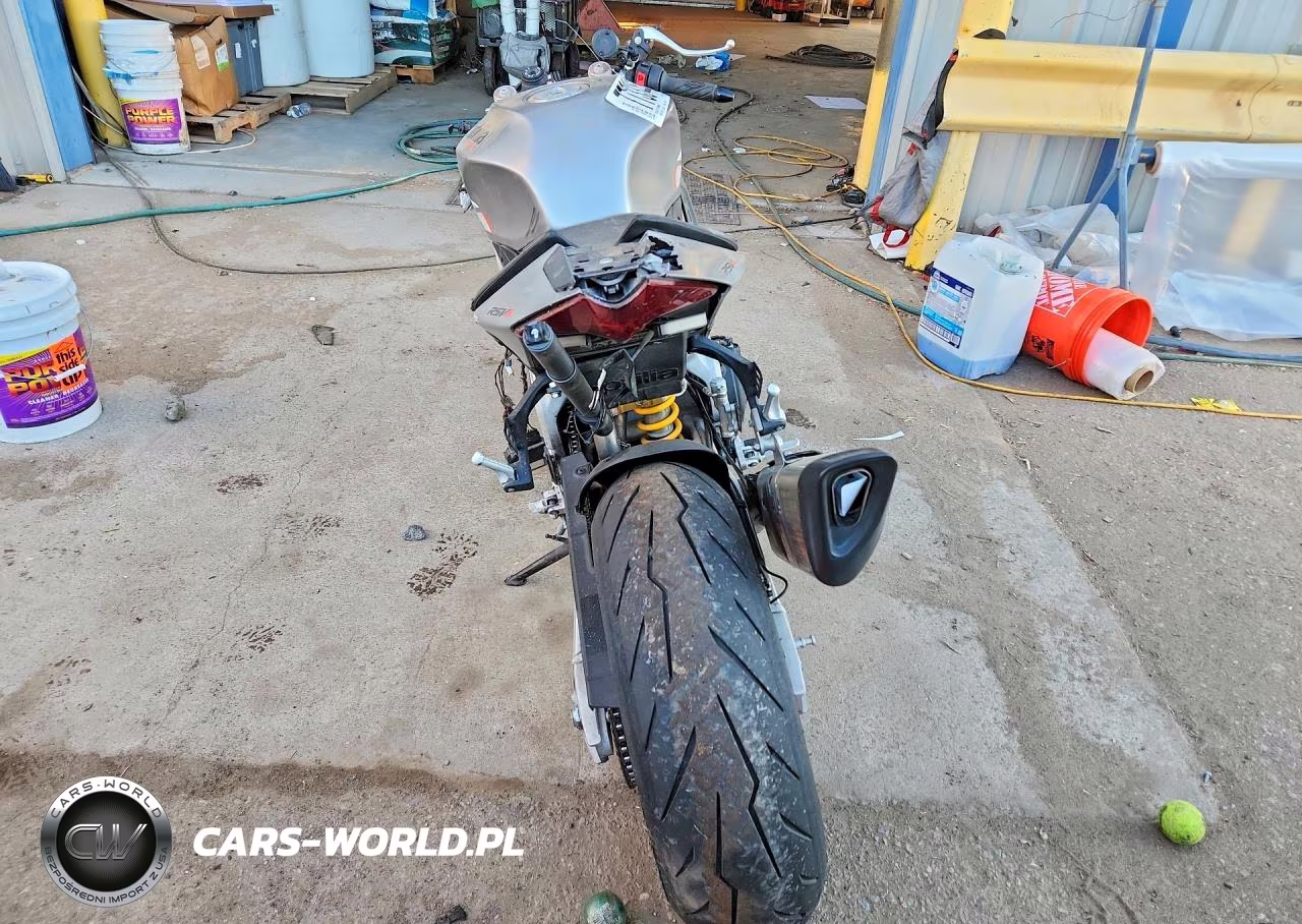 2024 Aprilia Rsv4 1100 VIN:ZD4KYUA0XRS001055 - 4