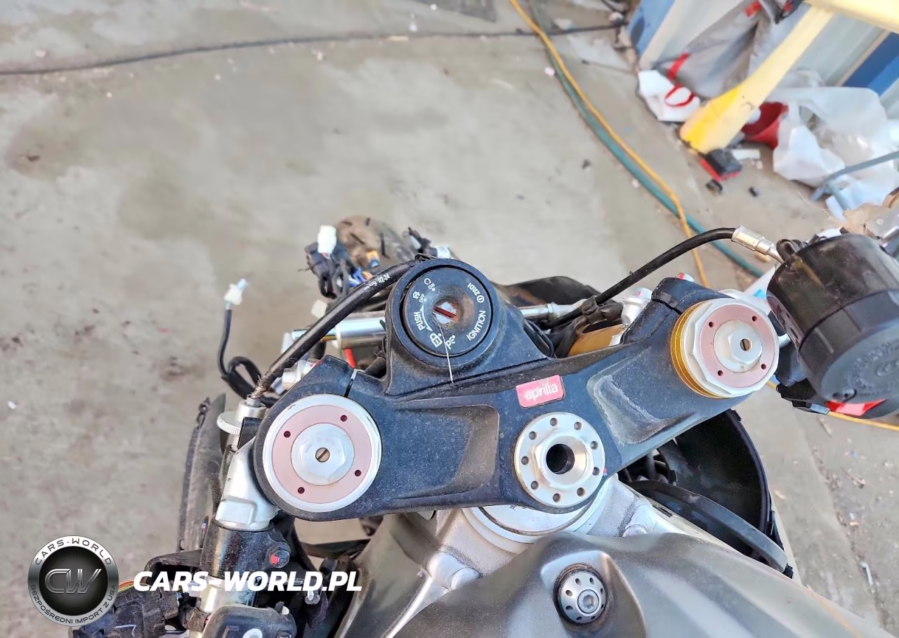 2024 Aprilia Rsv4 1100 VIN:ZD4KYUA0XRS001055 - 7