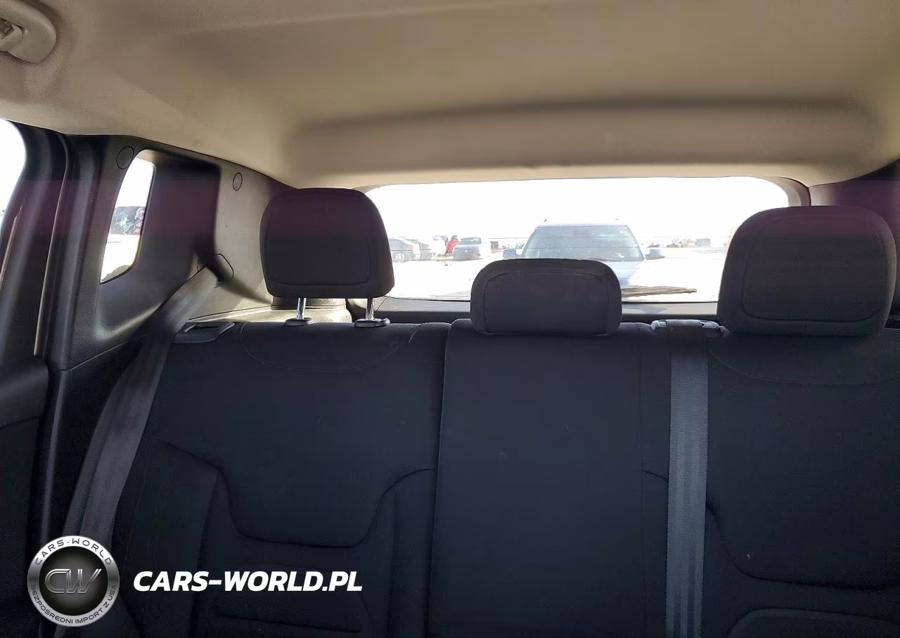 2020 Jeep Renegade Latitude VIN:ZACNJABB5LPL41770 - 10