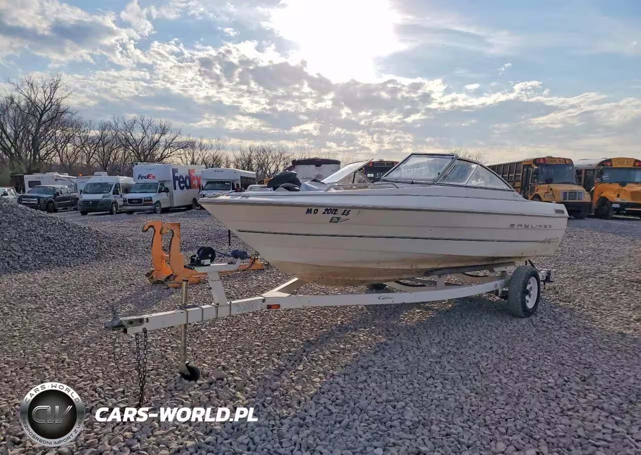 2000 Bayliner Boat VIN:BIYE54CLI900 - 2