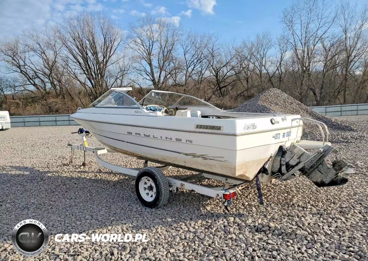 2000 Bayliner Boat VIN:BIYE54CLI900 - 3