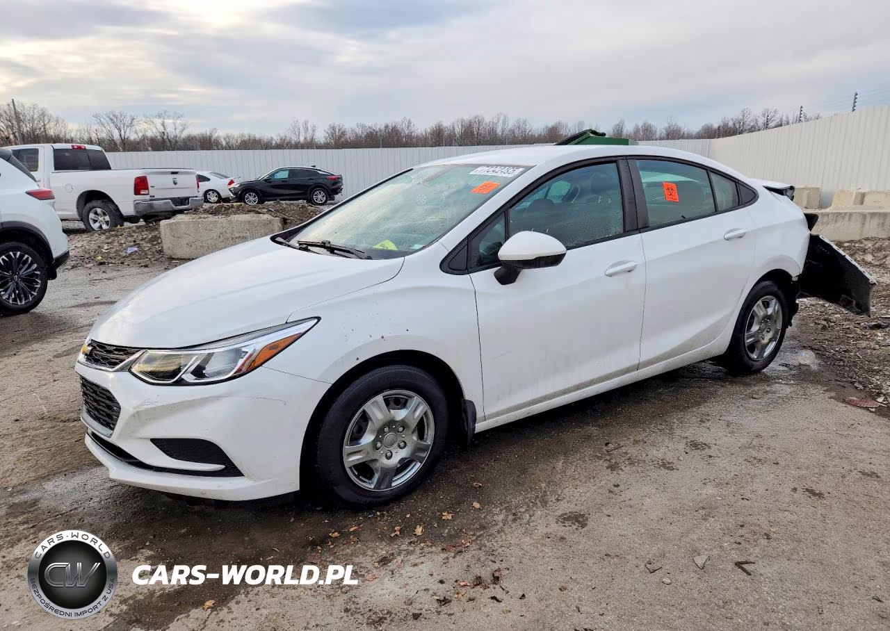 2018 Chevrolet Cruze Ls – zdjęcie 1 z 12