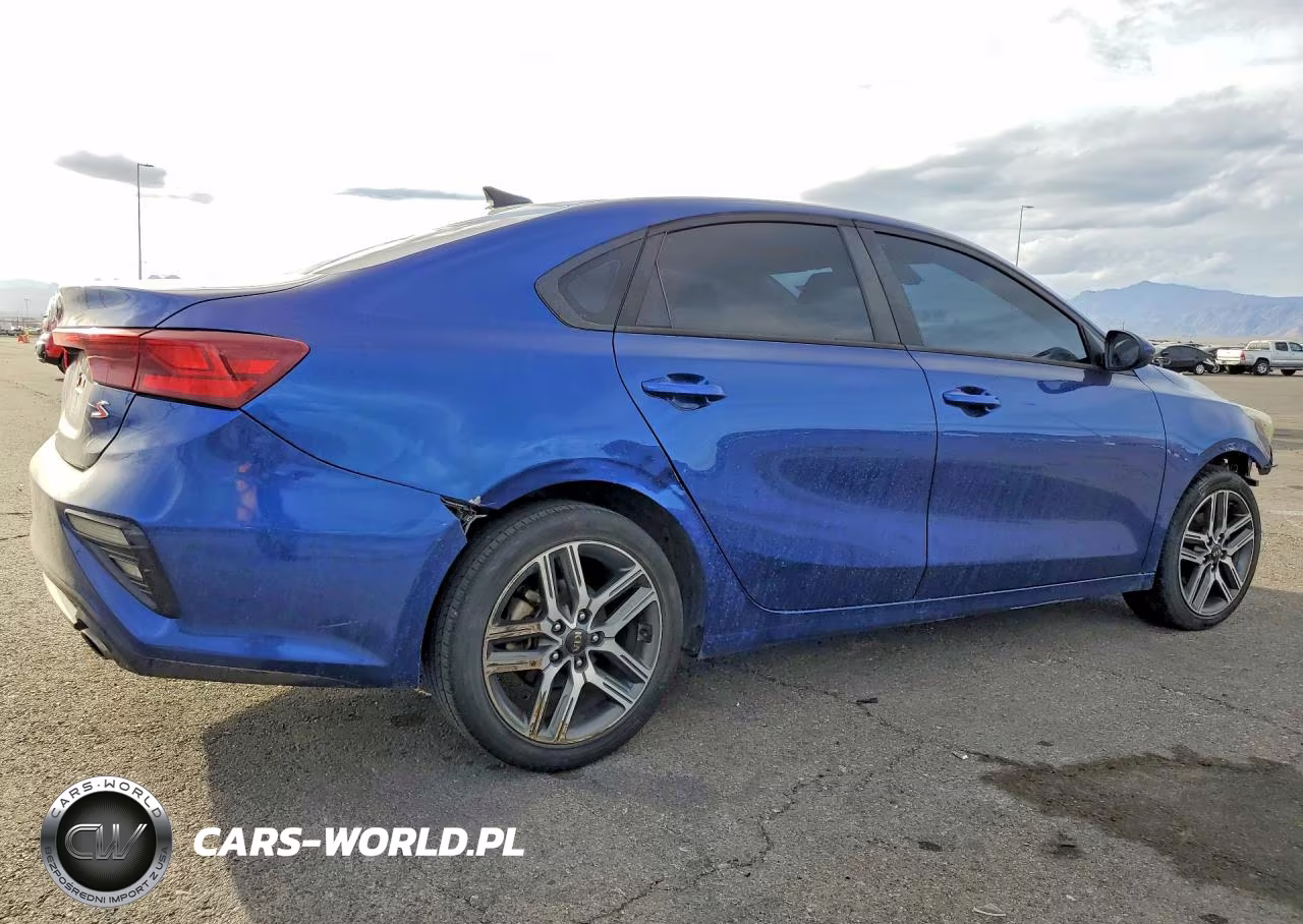 2019 Kia Forte Gt Line VIN:3KPF34AD1KE110141 - 3